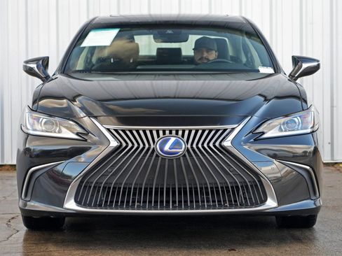 Used 2019 Lexus ES 300h image 6