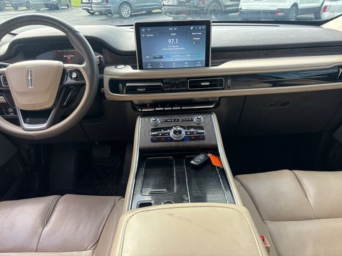 Used 2023 Lincoln Aviator Reserve w/ Equipment Group 201A AWD/4WD image 28