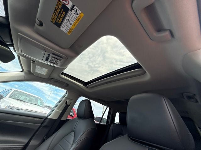 Used 2020 Toyota Highlander XLE AWD/4WD image 26