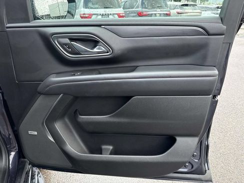 Used 2024 Chevrolet Suburban RST RWD image 15
