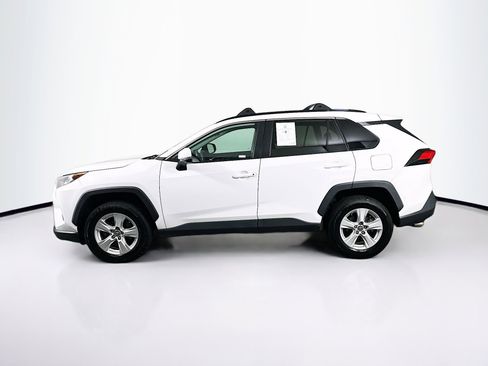 Used 2020 Toyota RAV4 XLE image 4