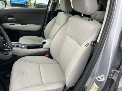 Used 2021 Honda HR-V LX image 15