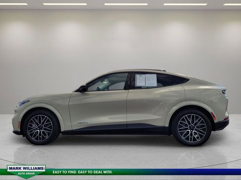 Used 2025 Ford Mustang Mach-E Premium AWD/4WD image 7