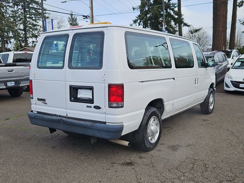 Used 2013 Ford E-150 and Econoline 150 XL image 5