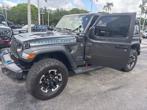 Used 2024 Jeep Wrangler Unlimited Rubicon 4xe w/ Convenience Group AWD/4WD image 2