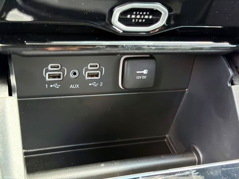 New 2026 Jeep Grand Cherokee Limited w/ Limited Altitude Package AWD/4WD image 16