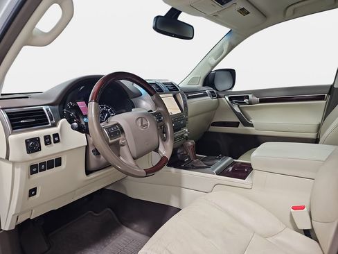 Used 2019 Lexus GX 460 Premium w/ Premium Package AWD/4WD image 18