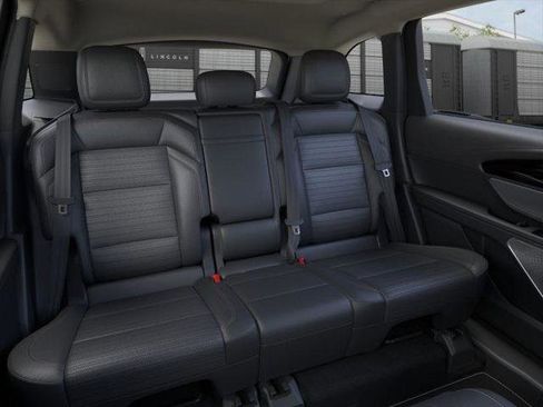 New 2026 Lincoln Nautilus Reserve image 11