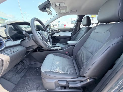 New 2026 Chevrolet Trax LT w/ Driver Confidence Package FWD image 19