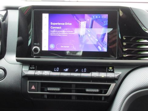 Used 2026 Toyota Camry Hybrid FWD image 14
