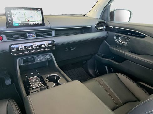 Used 2024 Honda Pilot Touring image 22