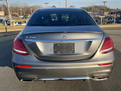 Used 2020 Mercedes-Benz E 350 Sedan image 7