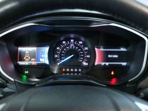 Used 2019 Ford Fusion Titanium image 17