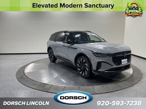 New 2026 Lincoln Nautilus Reserve w/ Jet Appearance Package image 3