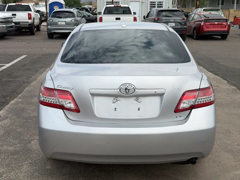 Used 2011 Toyota Camry LE FWD image 8