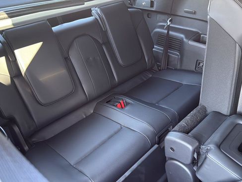 New 2026 Mitsubishi Outlander SEL FWD image 17