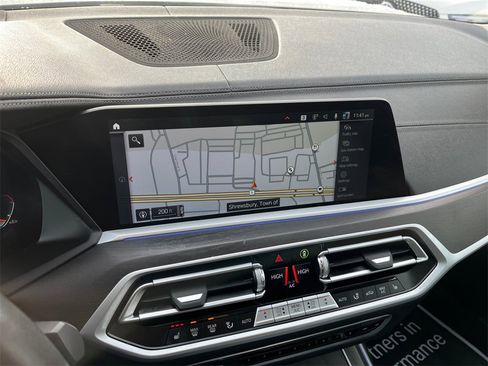 Used 2022 BMW X7 xDrive40i w/ Premium Package image 26