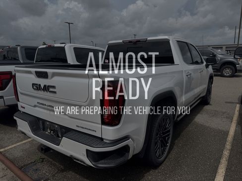 Used 2022 GMC Sierra 1500 Denali Ultimate AWD/4WD image 4