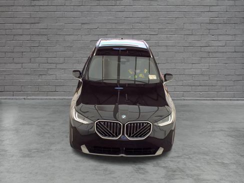 Used 2025 BMW X3 xDrive30i AWD/4WD image 2