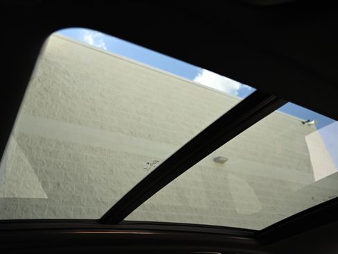 New 2026 BMW X5 xDrive50e image 21