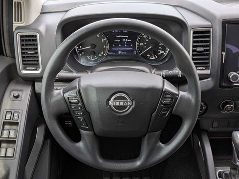 Used 2022 Nissan Frontier SV AWD/4WD image 21