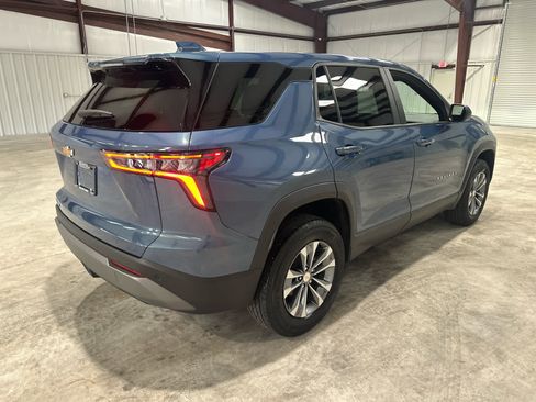 Used 2025 Chevrolet Equinox LT FWD image 5