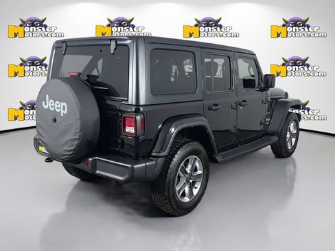 Used 2021 Jeep Wrangler Unlimited Sahara w/ Uconnect 4C Nav & Sound Group AWD/4WD image 5