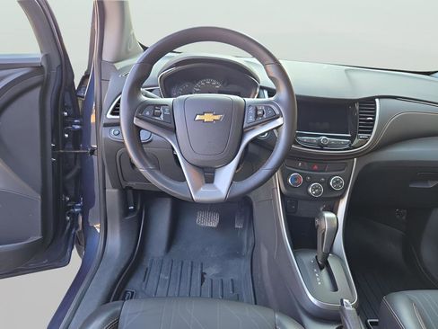 Used 2018 Chevrolet Trax LT w/ Driver Confidence Package image 21
