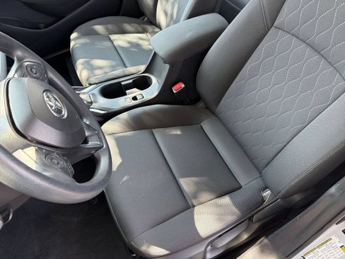 Used 2025 Toyota Corolla LE FWD image 35
