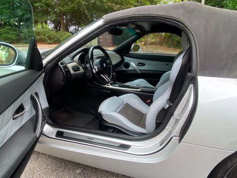 Used 2005 BMW Z4 2.5i RWD image 14