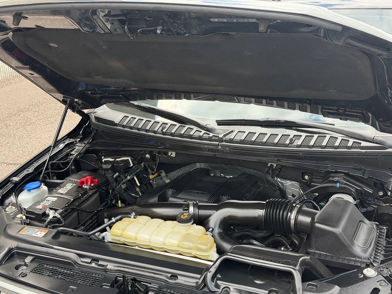 Used 2019 Ford Expedition Platinum AWD/4WD image 14