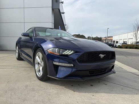 Used 2018 Ford Mustang Coupe w/ Equipment Group 101A image 1