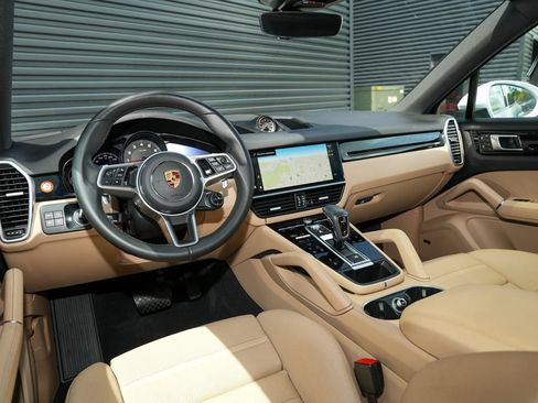 Certified 2022 Porsche Cayenne Coupe AWD/4WD image 28
