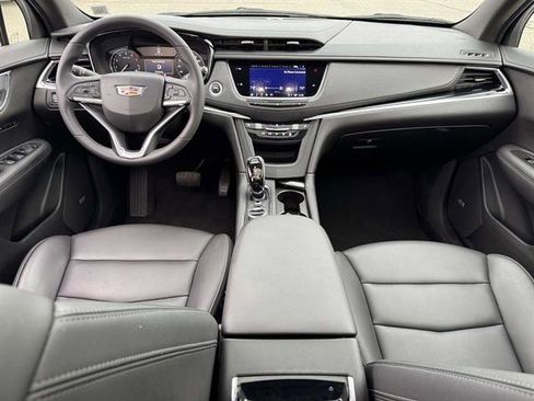 Used 2021 Cadillac XT6 Luxury image 12