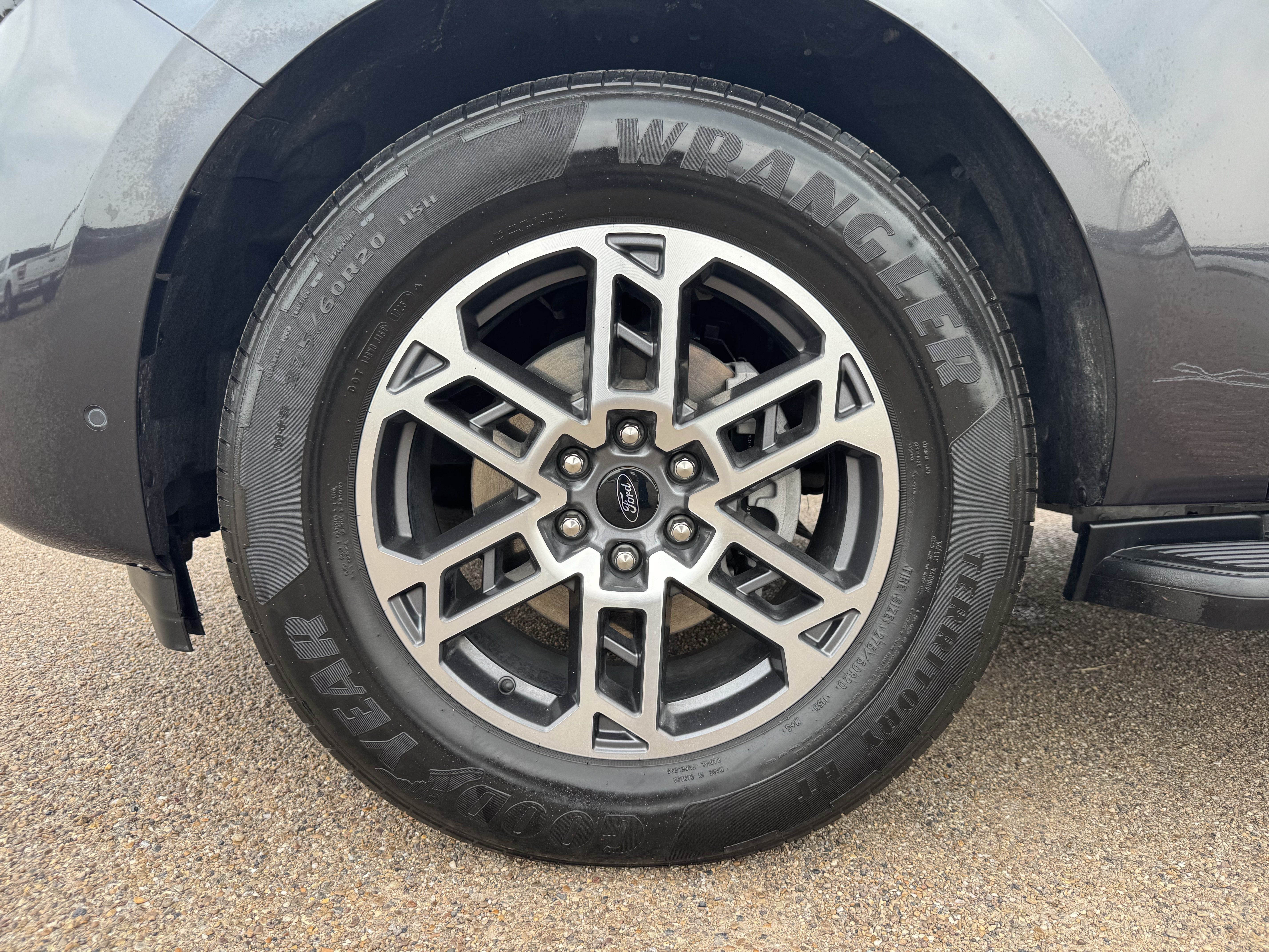 Certified 2025 Ford Expedition Active RWD image 7