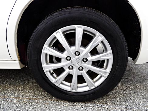 Used 2011 Buick Lucerne CX image 18