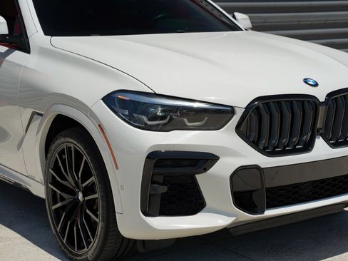 Used 2023 BMW X6 xDrive40i w/ M Sport Package AWD/4WD image 7