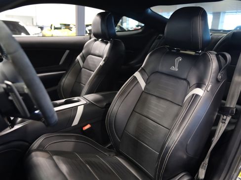 Used 2020 Ford Mustang Shelby GT500 w/ Technology Package RWD image 17