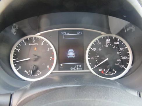 Used 2018 Nissan Sentra SV FWD image 15