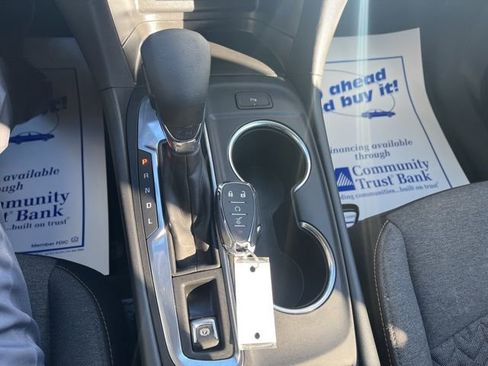 Used 2024 Chevrolet Equinox LT image 30