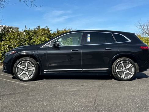 Used 2023 Mercedes-Benz EQS 580 4MATIC SUV image 6