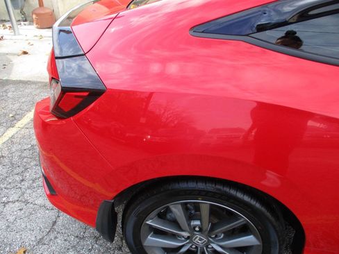 Used 2019 Honda Civic EX image 18
