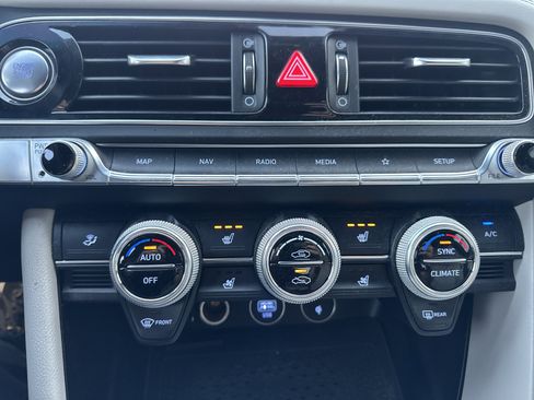 Used 2023 Genesis G70 2.0T w/ Sport Prestige Package image 20