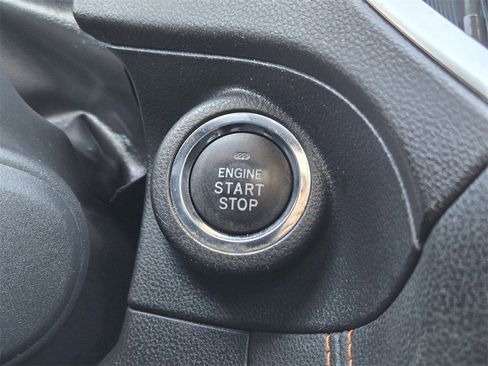 Used 2020 Subaru Crosstrek 2.0i Limited w/ Moonroof Package w/Navigation image 23