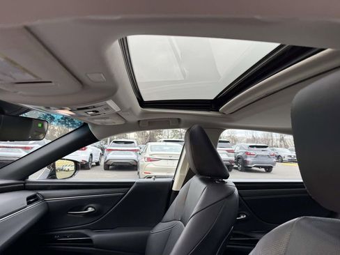 Used 2023 Lexus ES 350 Premium image 20