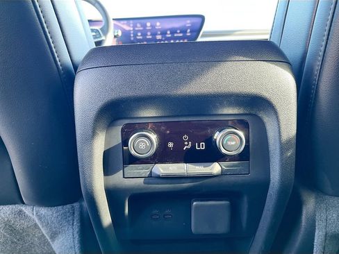 Used 2026 Buick Enclave Sport Touring w/ Power Package AWD/4WD image 25