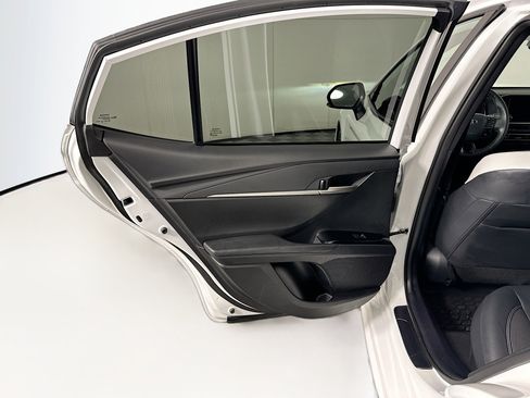 Used 2025 Toyota Camry SE image 24