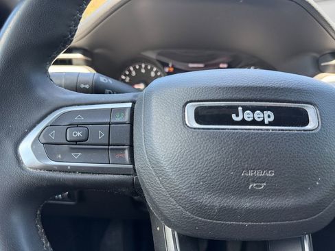 Used 2023 Jeep Compass Latitude w/ Sun and Sound Group AWD/4WD image 25