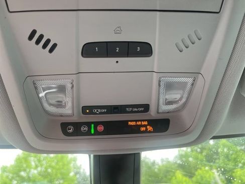 Used 2020 Chevrolet Blazer LT AWD/4WD image 26
