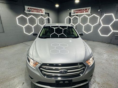 Used 2017 Ford Taurus SE FWD image 10